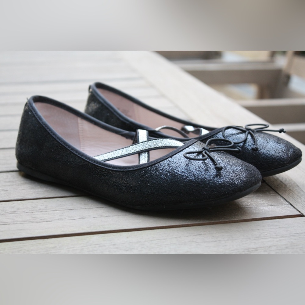 Black sparkly dress shoes